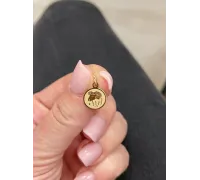 Zlatý prívesok 1561