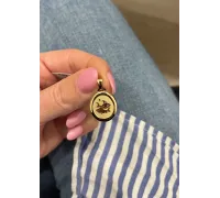 Zlatý prívesok 1474