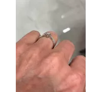 Diamantový prsteň z bieleho zlata 031