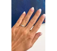 Diamantový prsteň z bieleho zlata 035